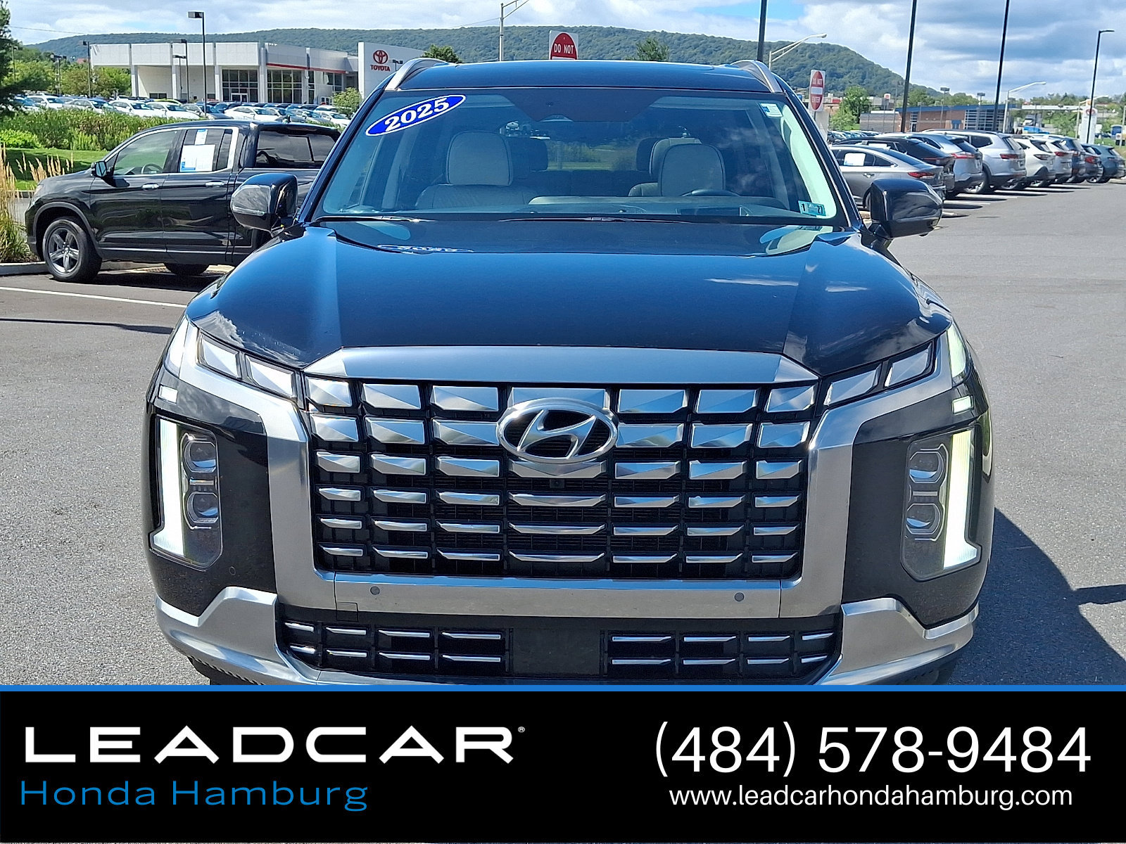 Used 2025 Hyundai Palisade Calligraphy AWD/4WD image 2