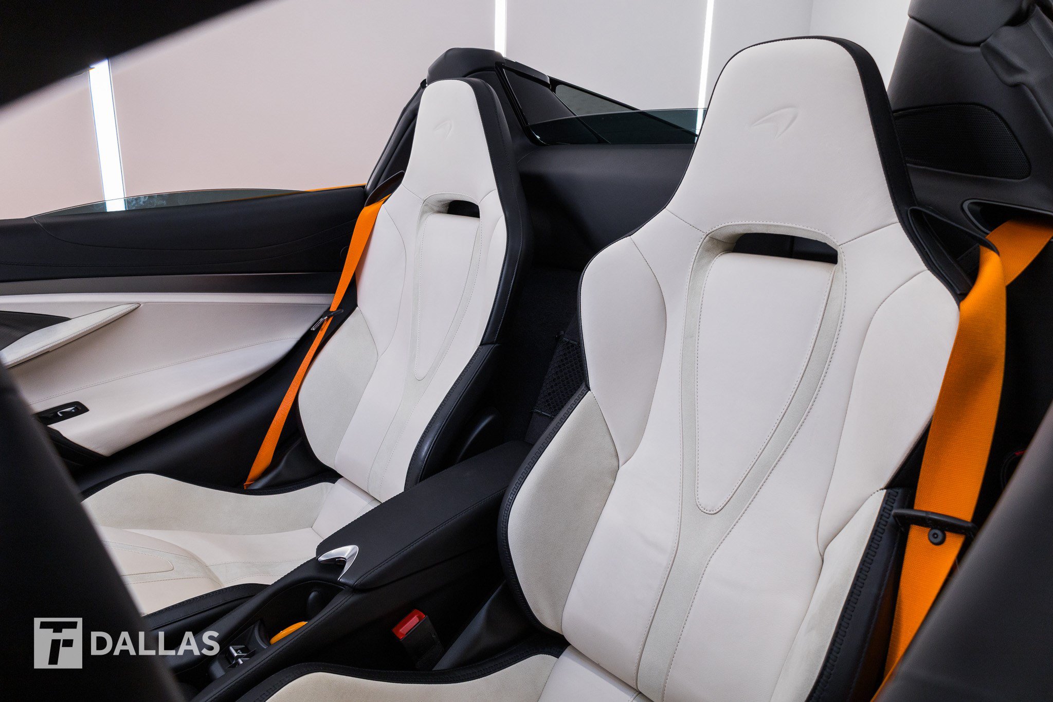 Used 2024 McLaren 750S Spider RWD image 19