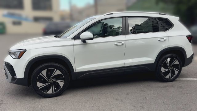 New 2026 Volkswagen Taos SE AWD/4WD image 4