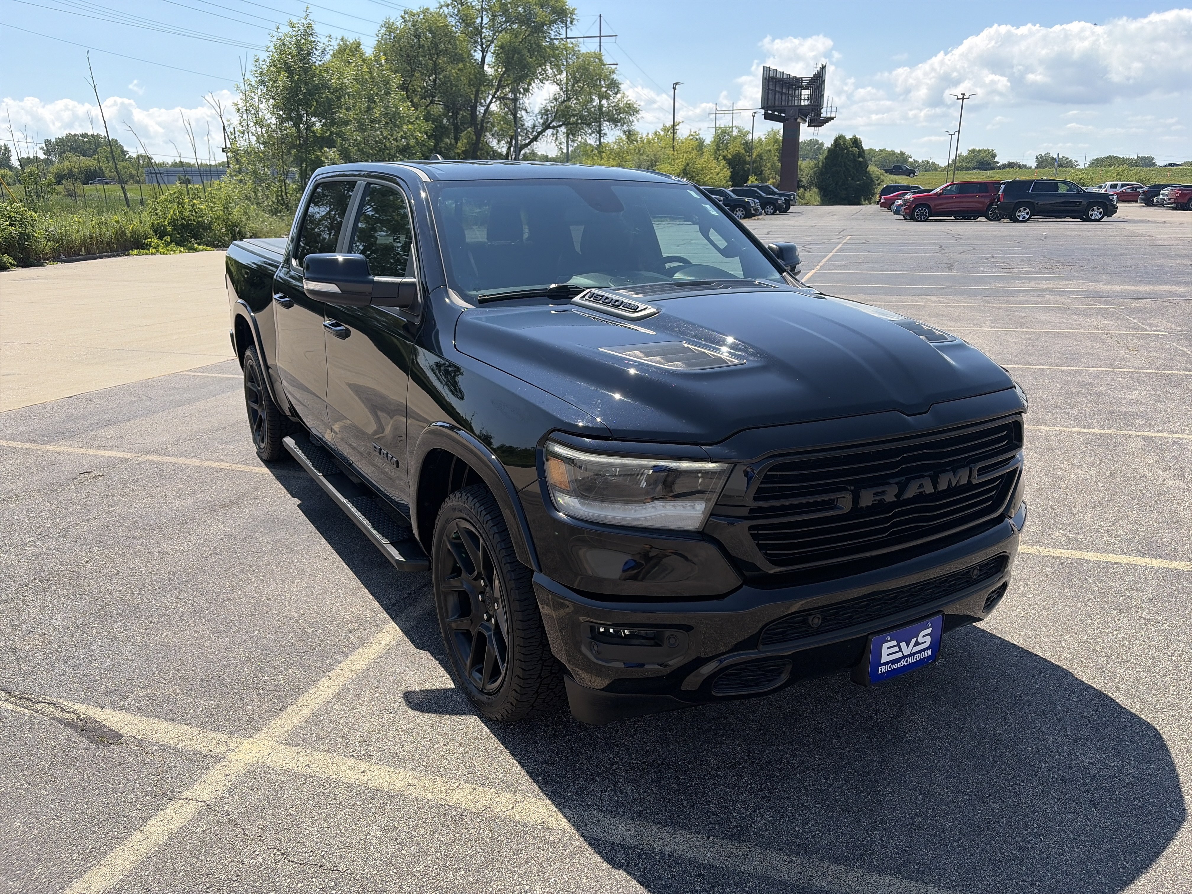 Used 2020 RAM 1500 Laramie AWD/4WD image 8