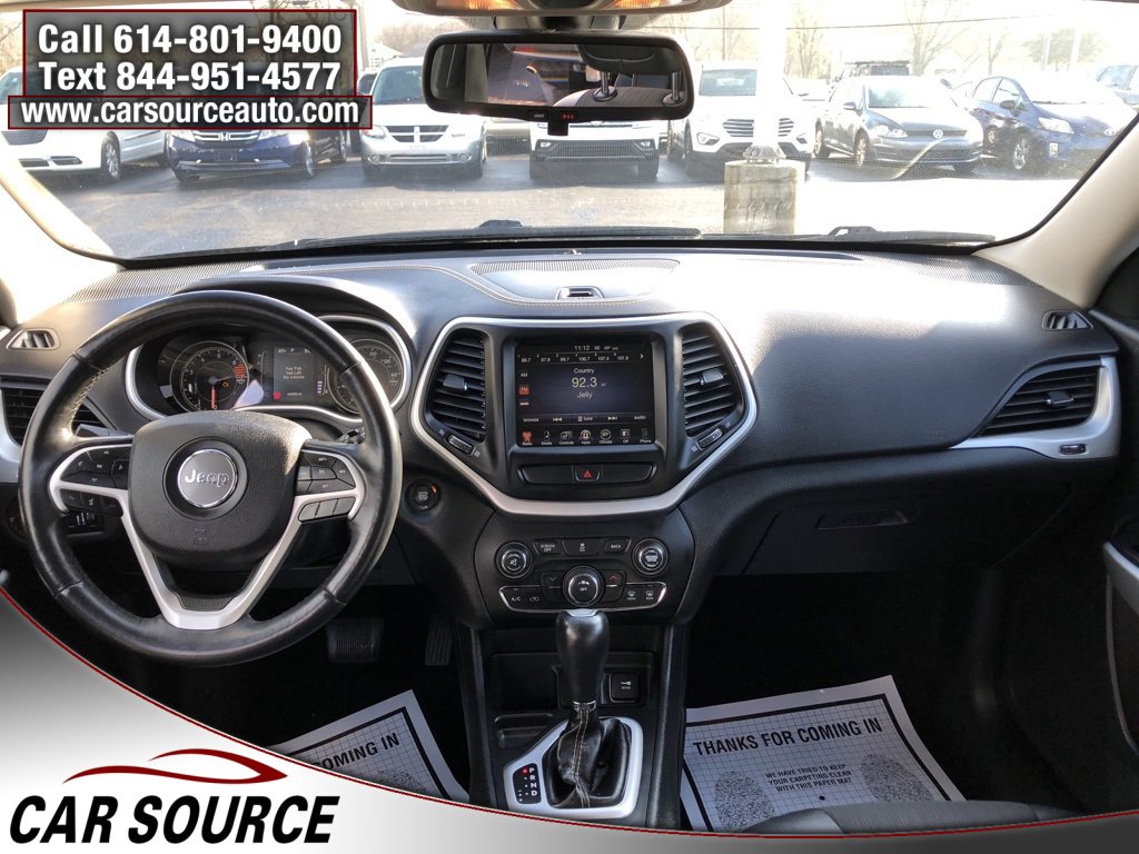 Used 2018 Jeep Cherokee Latitude Plus w/ Cold Weather Group image 10