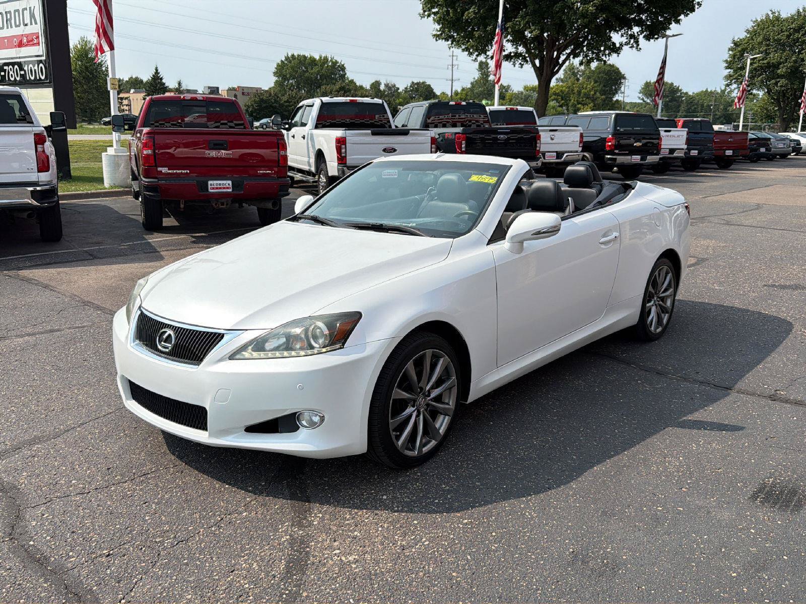 Used 2014 Lexus IS 250C w/ Luxury Package RWD image 3