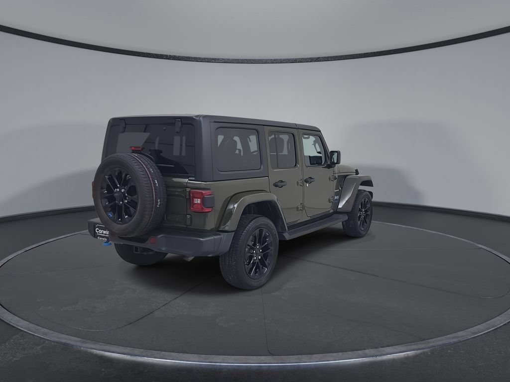 Used 2022 Jeep Wrangler Unlimited Sahara w/ Cold Weather Group AWD/4WD image 16