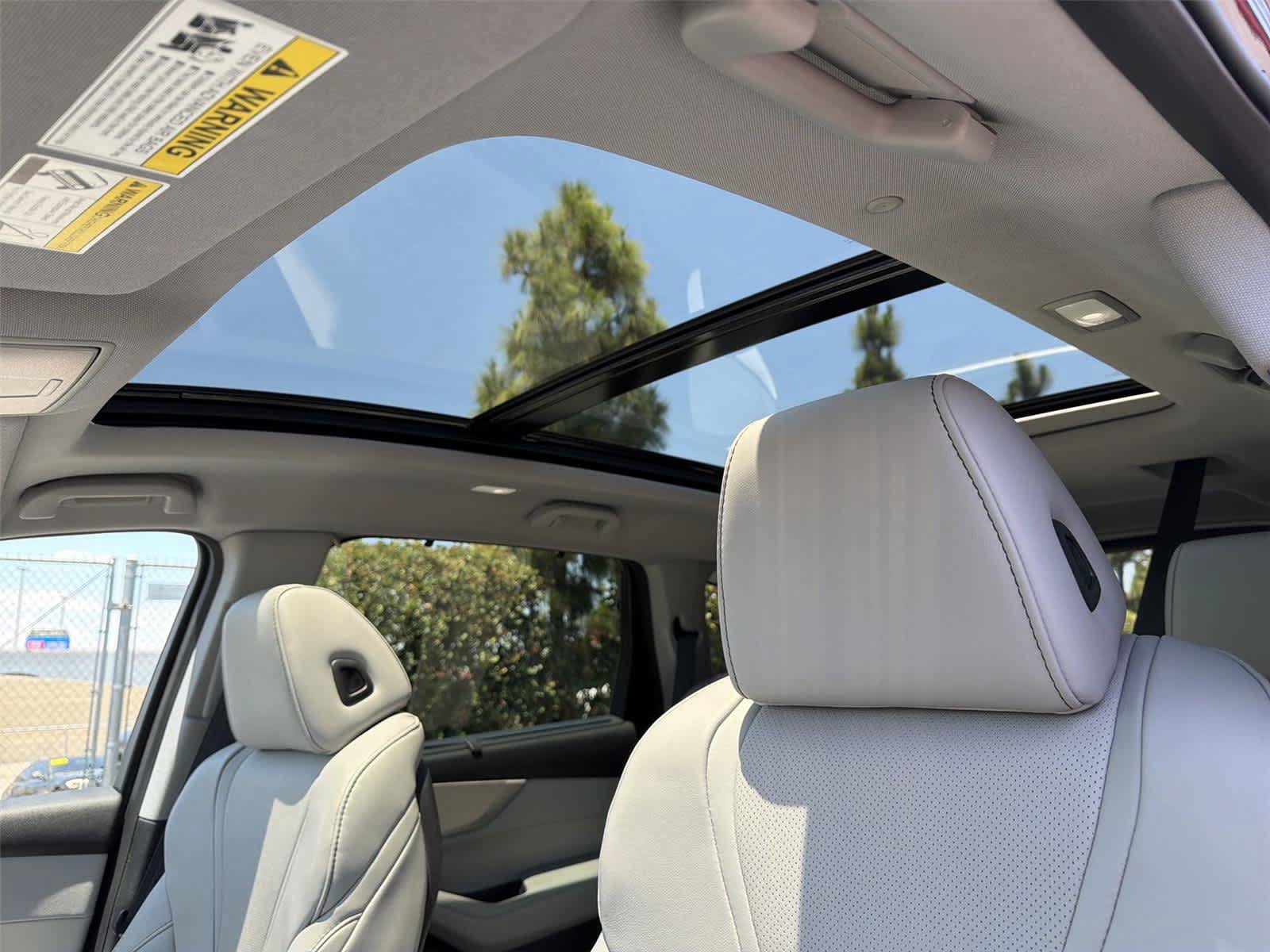 Used 2024 Acura MDX FWD w/ Technology Package image 41