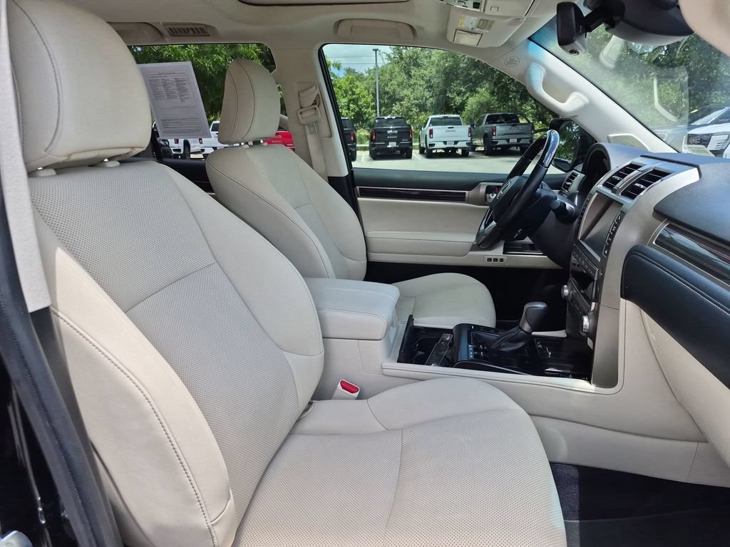 Used 2020 Lexus GX 460 Premium w/ Premium Package AWD/4WD image 40