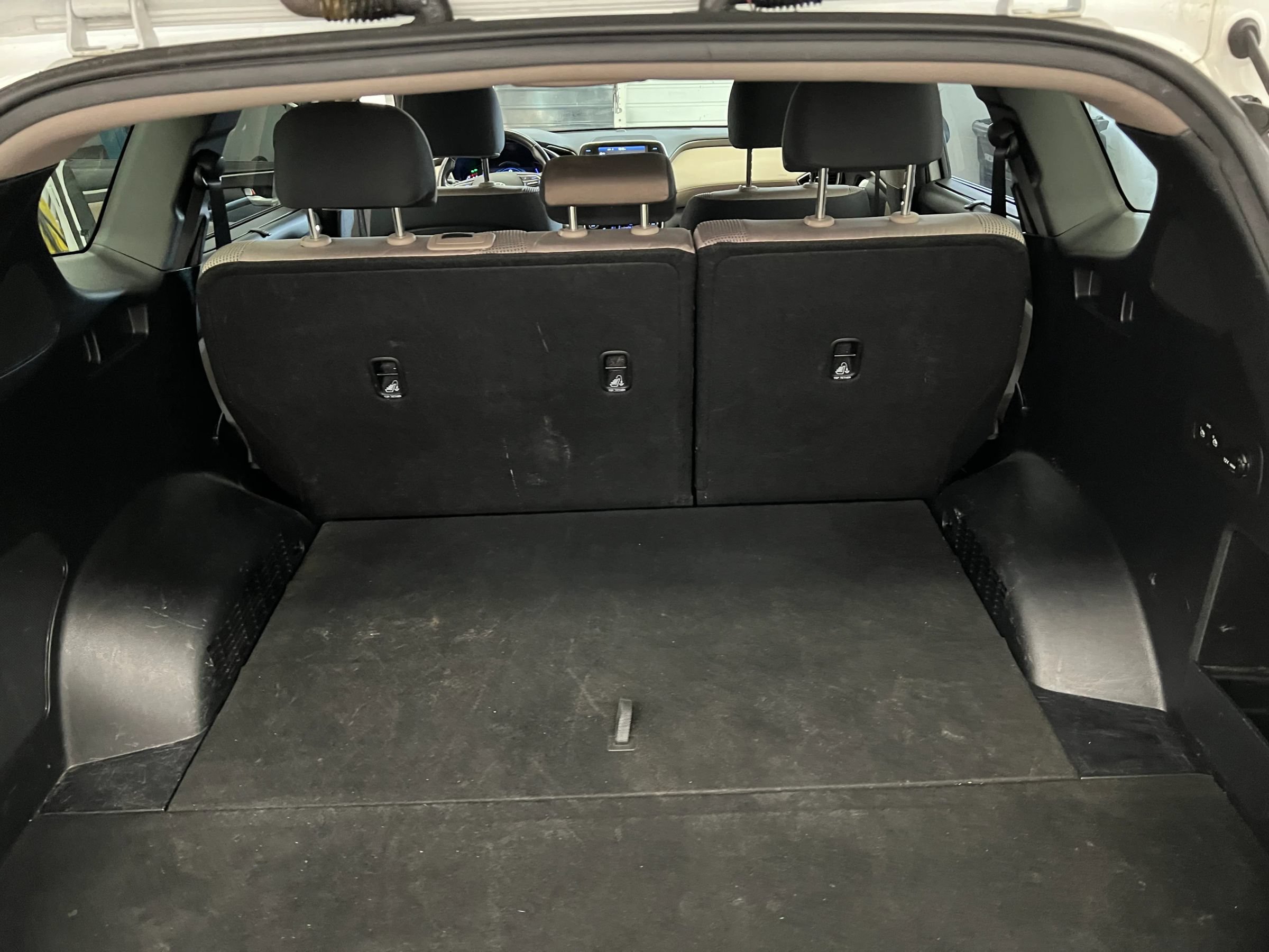 Used 2019 Hyundai Santa Fe SEL AWD/4WD image 28