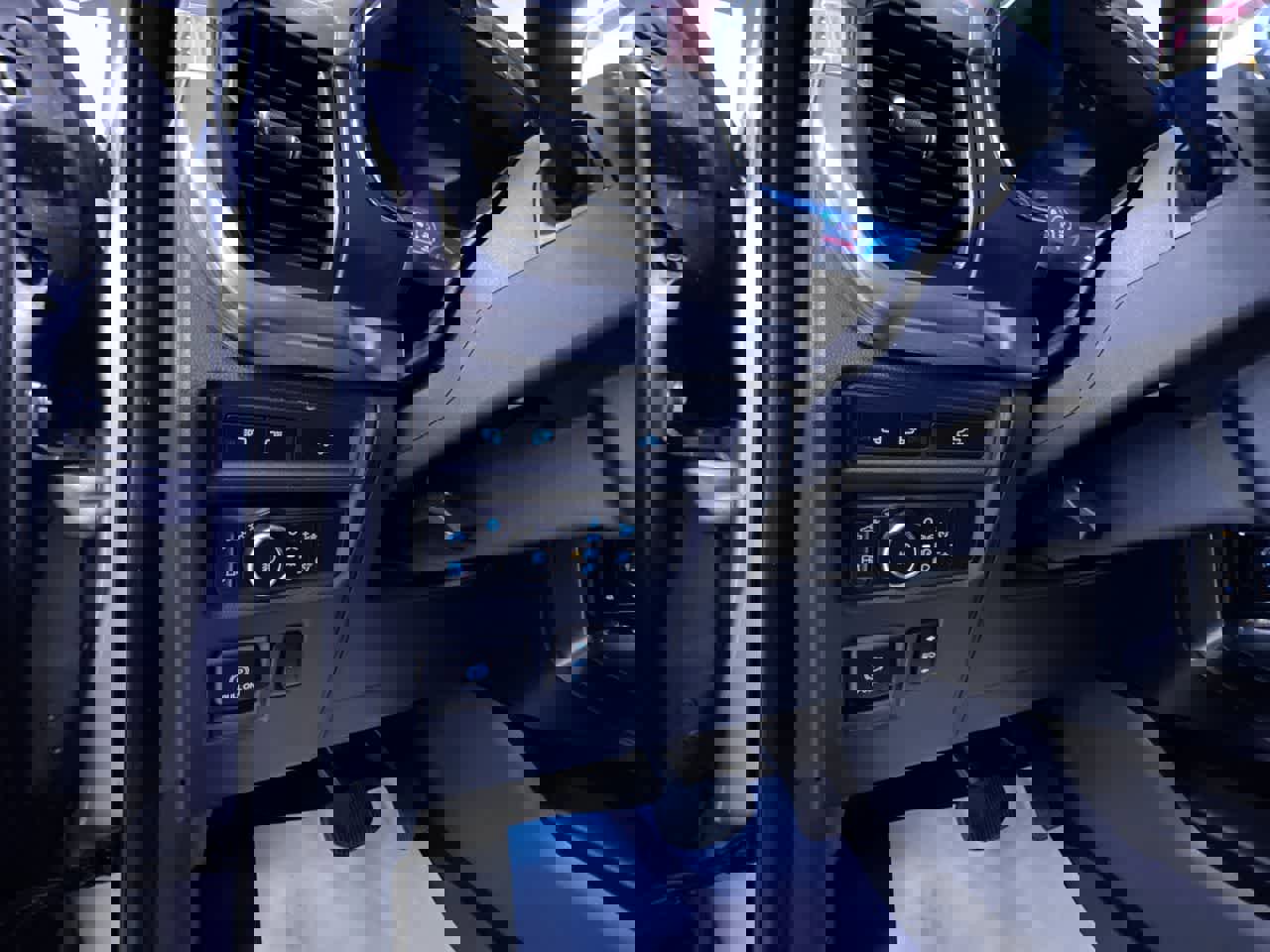 Used 2022 Ford F150 Lariat image 16