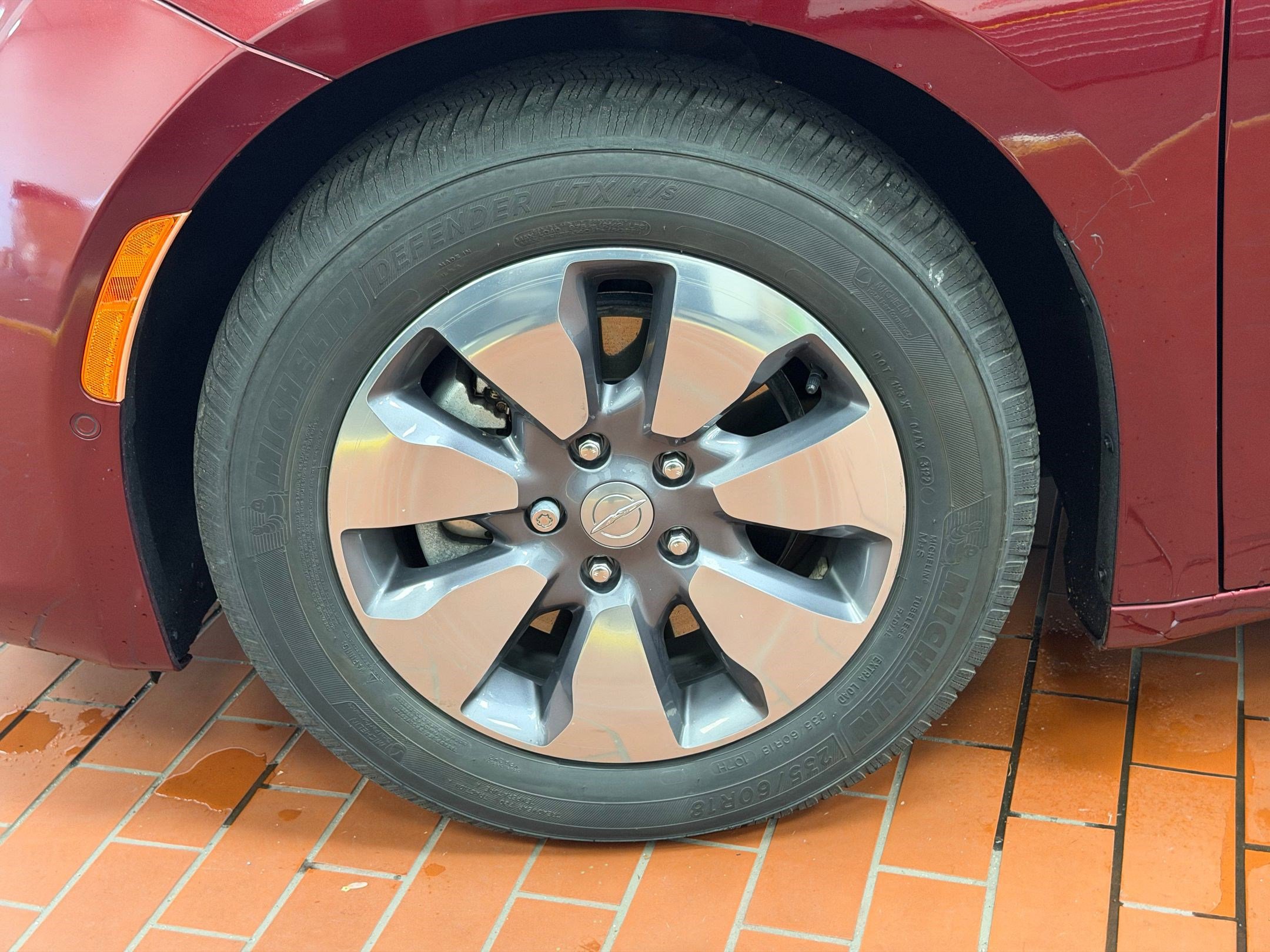 Used 2018 Chrysler Pacifica Limited w/ Advanced Safetytec Group image 12