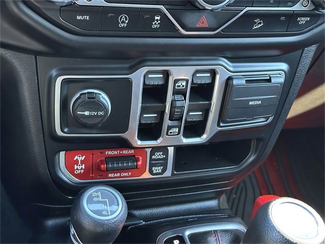 Used 2021 Jeep Wrangler Unlimited Rubicon w/ Cold Weather Group image 12