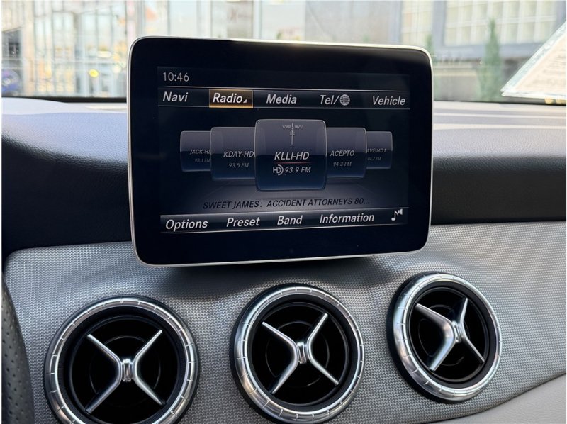 Used 2018 Mercedes-Benz CLA 250 image 33