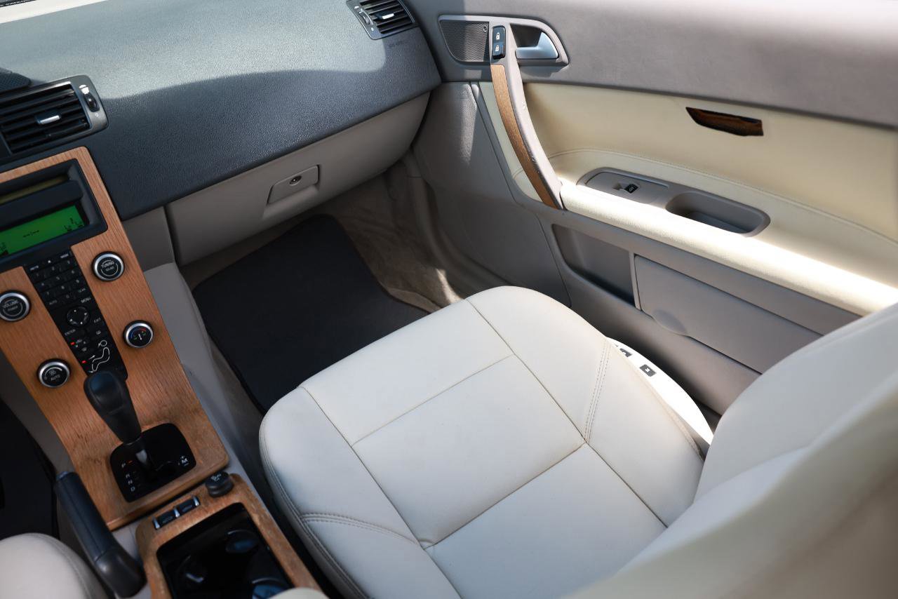 Used 2008 Volvo C70 T5 FWD image 22