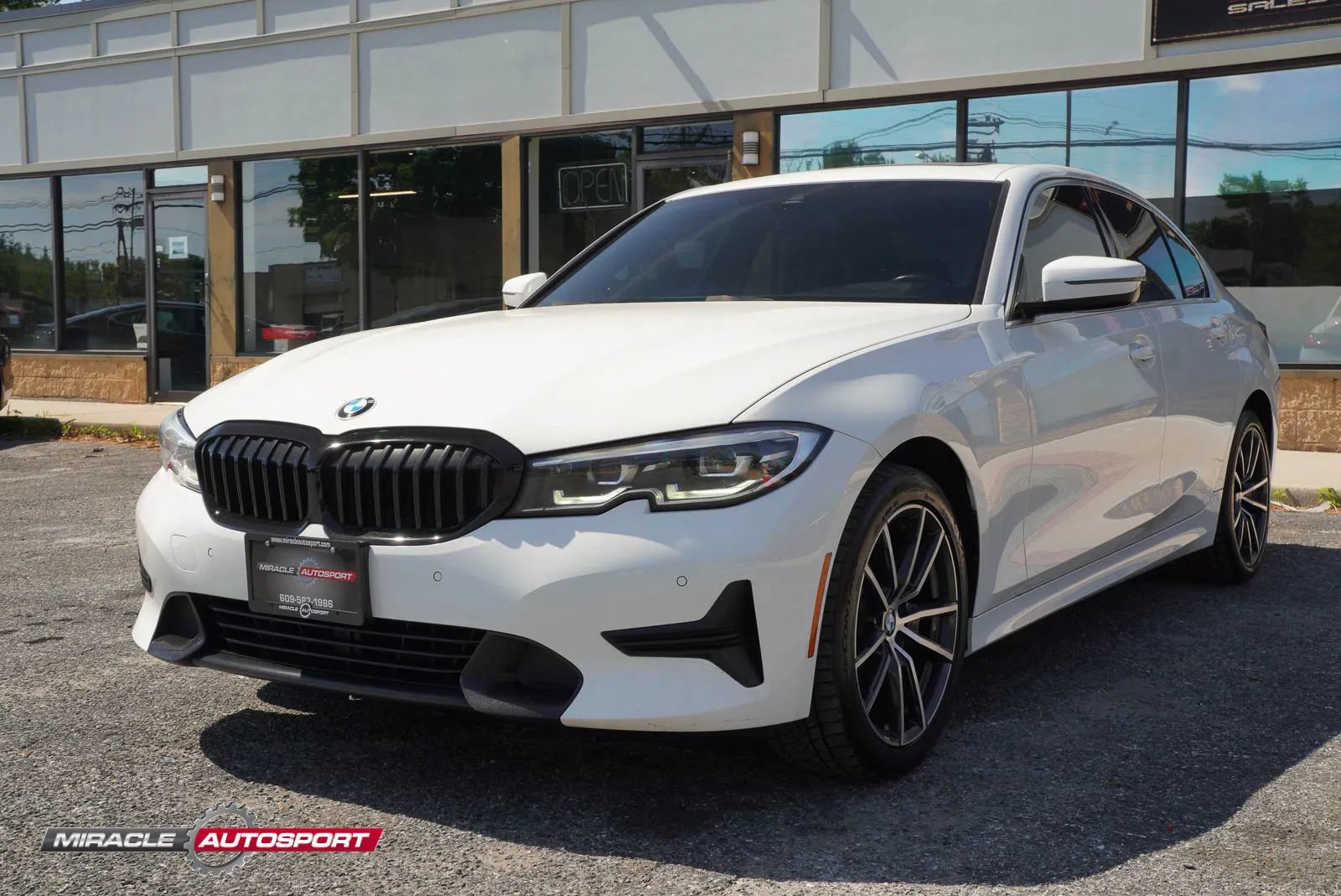 Used 2019 BMW 330i xDrive Sedan w/ Convenience Package AWD/4WD image 3