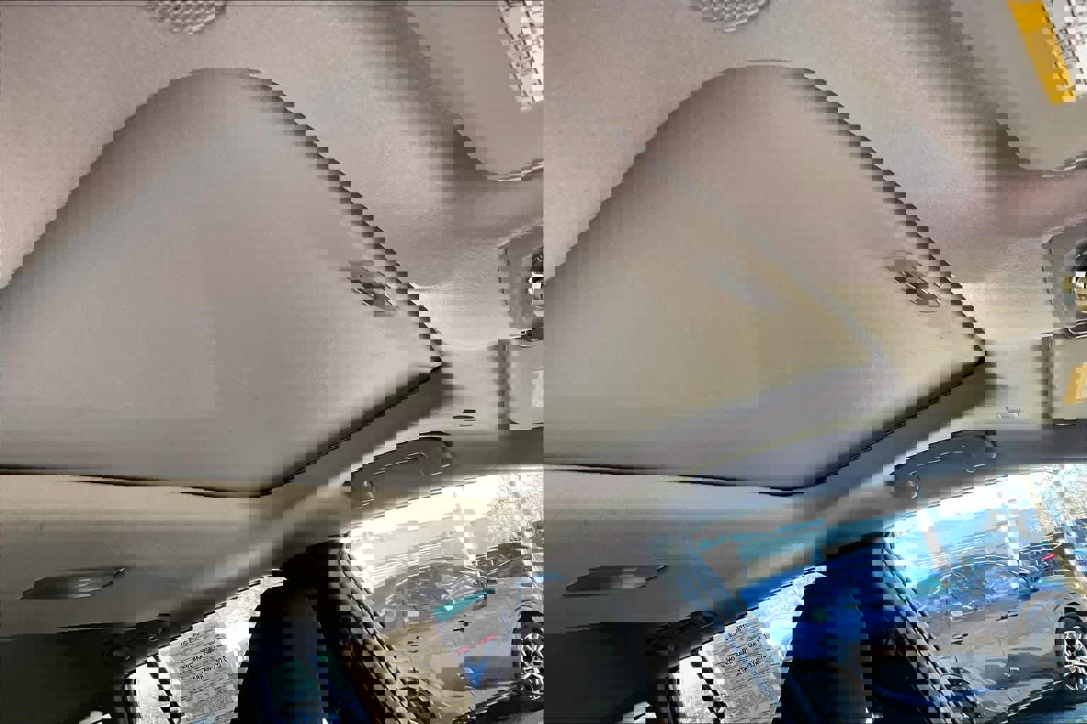 Certified 2023 Toyota Corolla Cross LE w/ Moonroof Package image 13