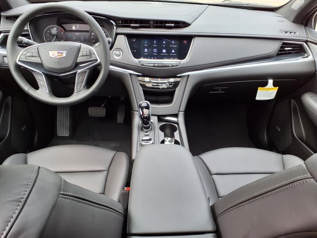 New 2025 Cadillac XT5 Premium Luxury w/ LPO, Floor Liner Package image 9