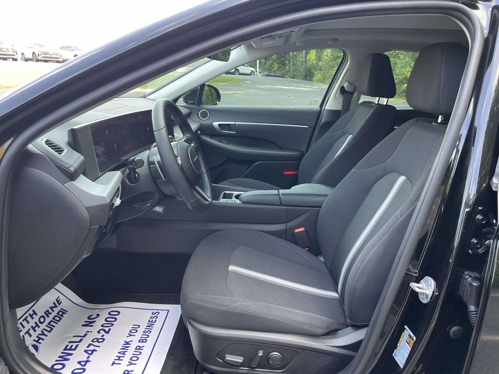 Certified 2024 Hyundai Sonata SEL w/ Convenience Package FWD image 15