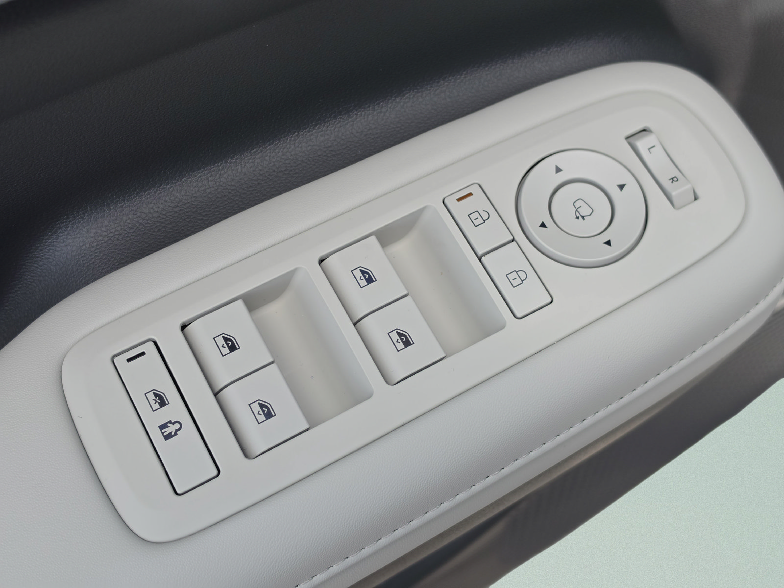New 2026 Hyundai Santa Fe Calligraphy FWD image 22