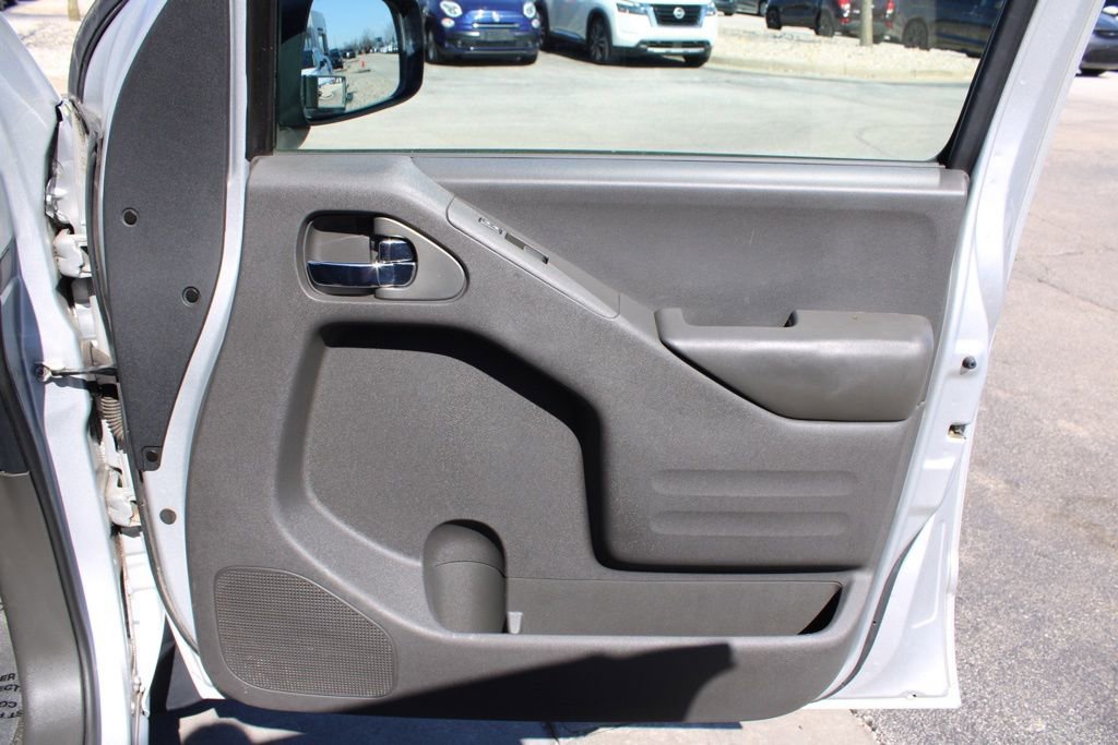 Used 2017 Nissan Frontier SV image 22