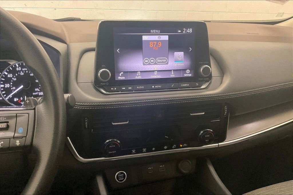 Certified 2022 Nissan Rogue SV image 5