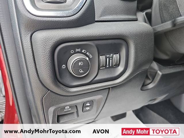 Used 2025 RAM 1500 Laramie AWD/4WD image 15