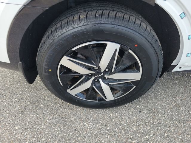 Used 2022 Kia Sorento S w/ Panoramic Sunroof Package FWD image 7