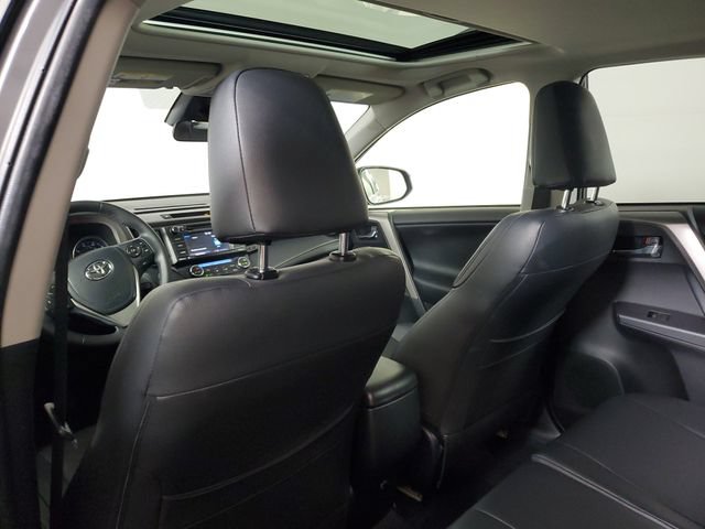 Used 2018 Toyota RAV4 XLE AWD/4WD image 11