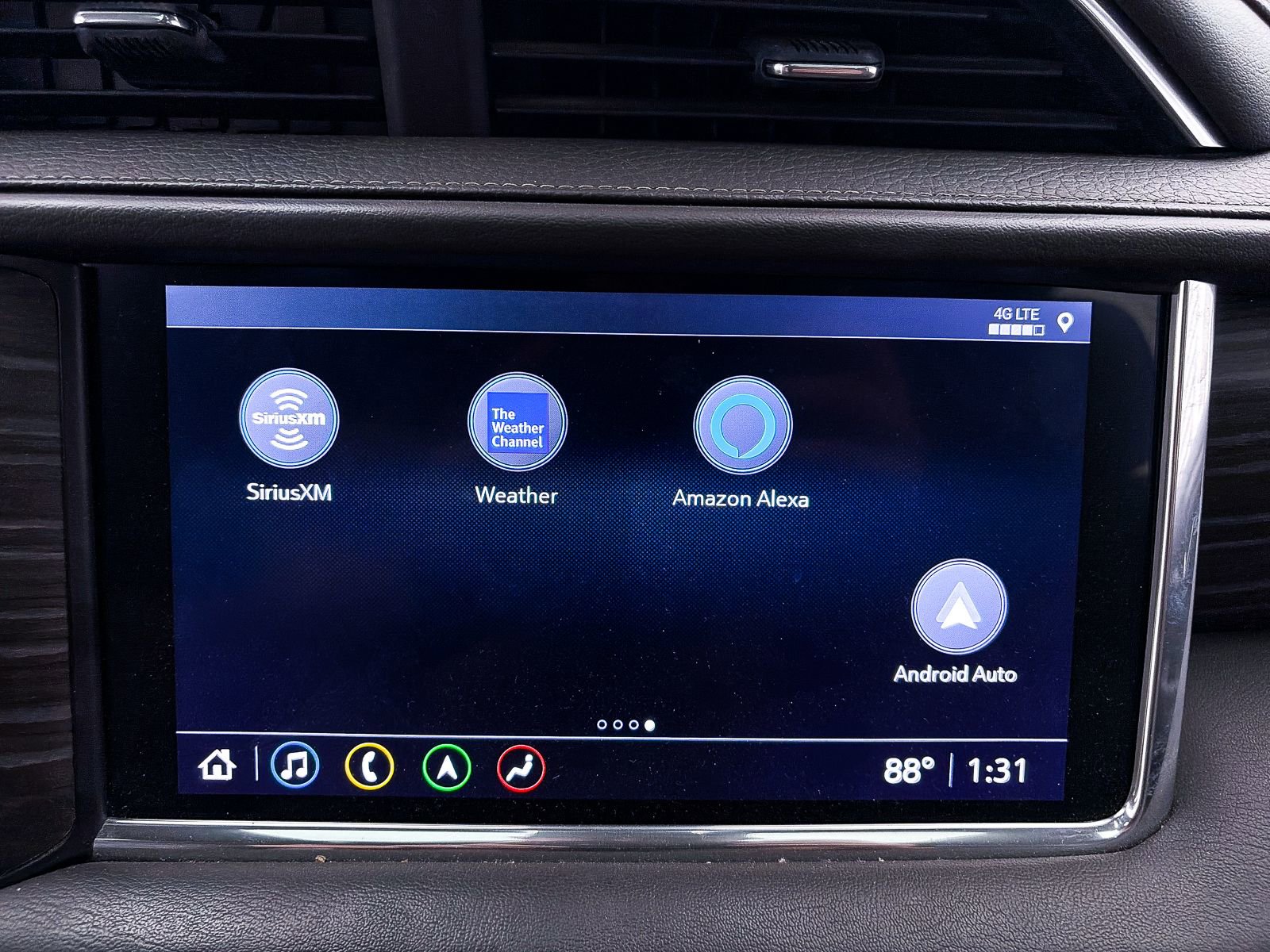 Used 2021 GMC Yukon XL Denali w/ Denali Premium Package image 27