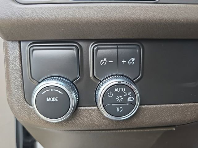 Used 2023 GMC Yukon SLT image 30