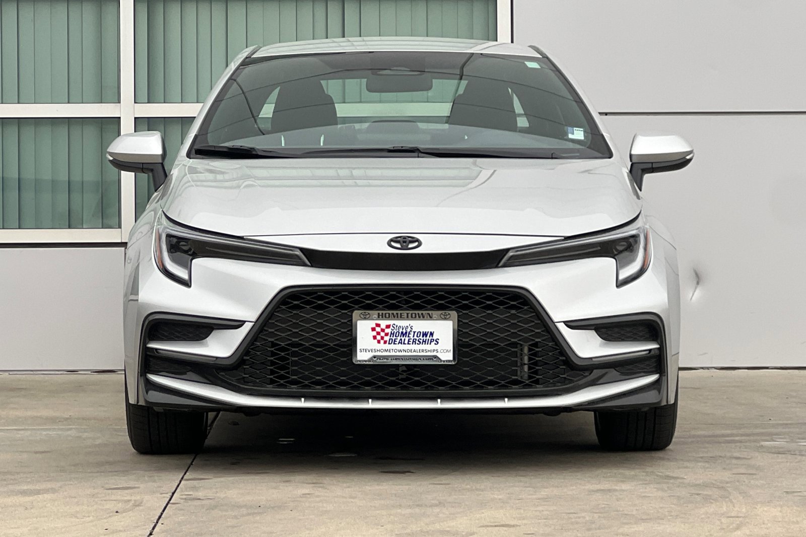 Used 2025 Toyota Corolla SE image 6