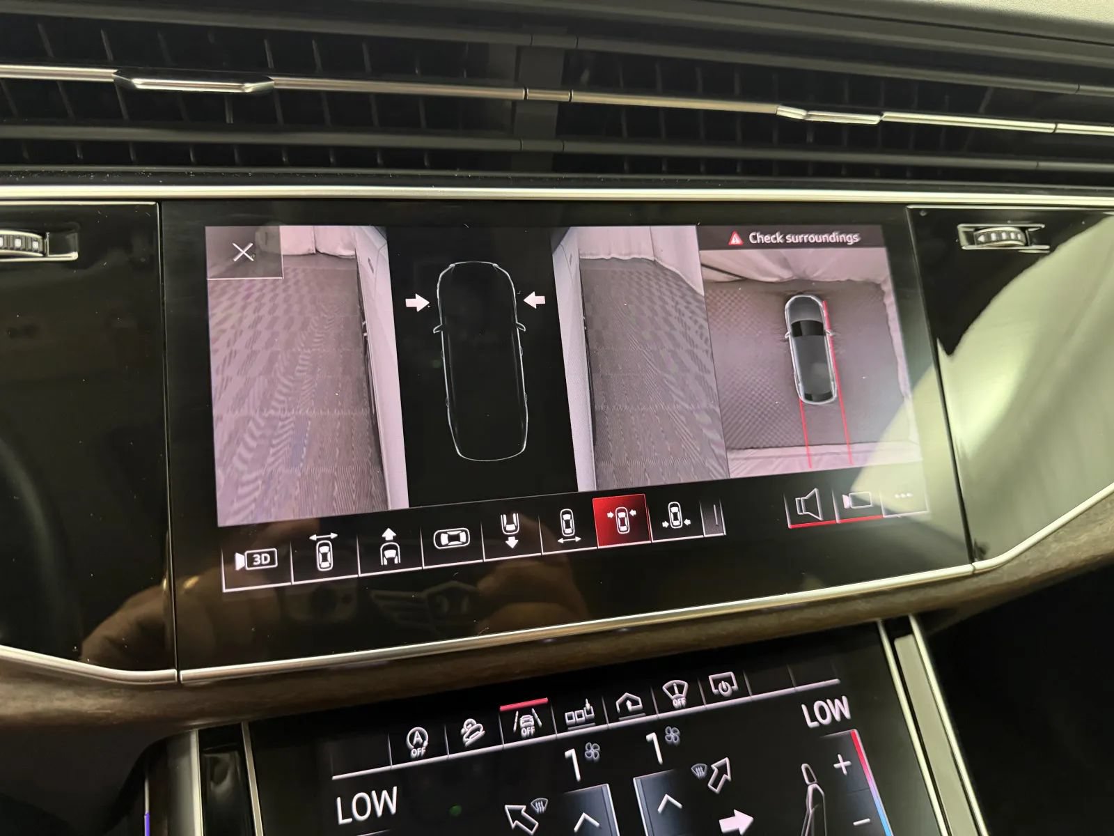 Used 2019 Audi Q8 Prestige w/ Adaptive Chassis Package AWD/4WD image 32