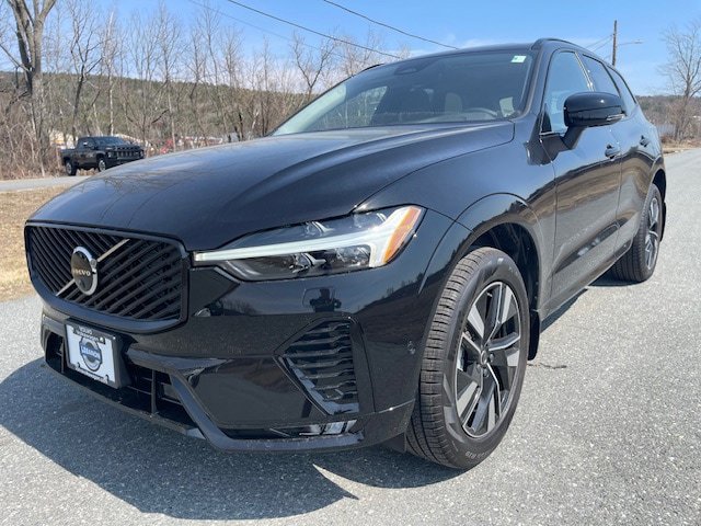 New 2026 Volvo XC60 B5 Plus w/ Climate Package