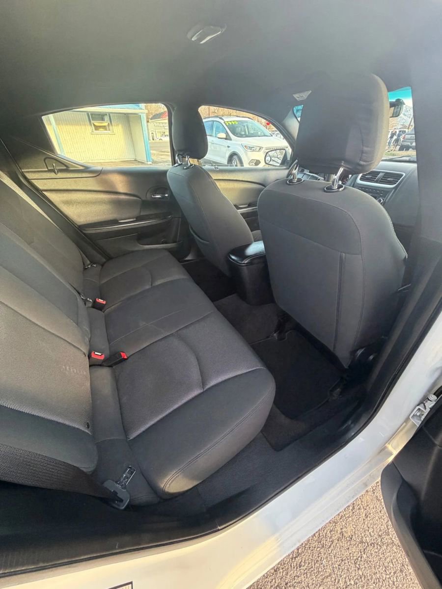 Used 2012 Dodge Avenger SE image 15