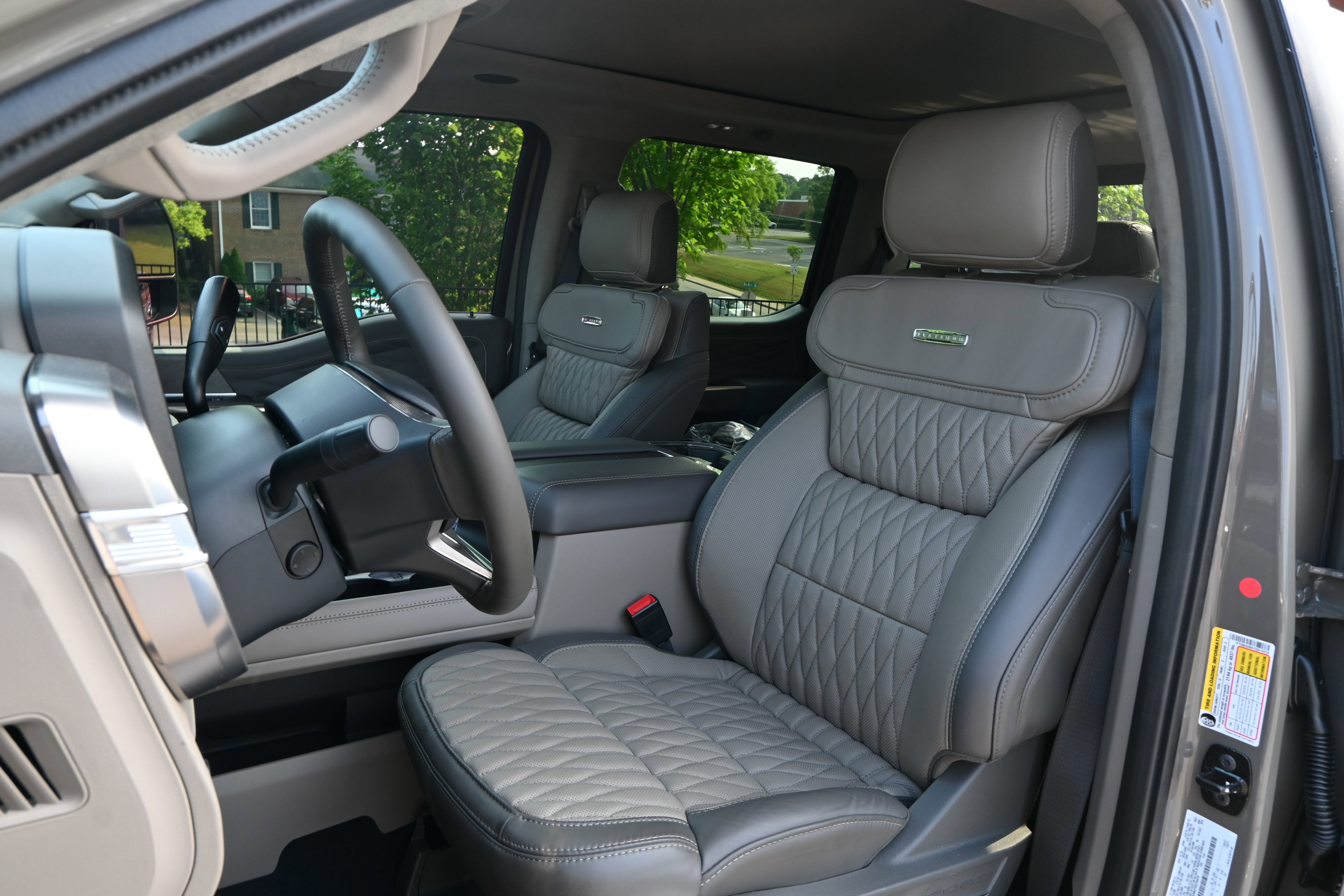 Used 2026 Ford F450 Platinum w/ Platinum Plus Package AWD/4WD image 12