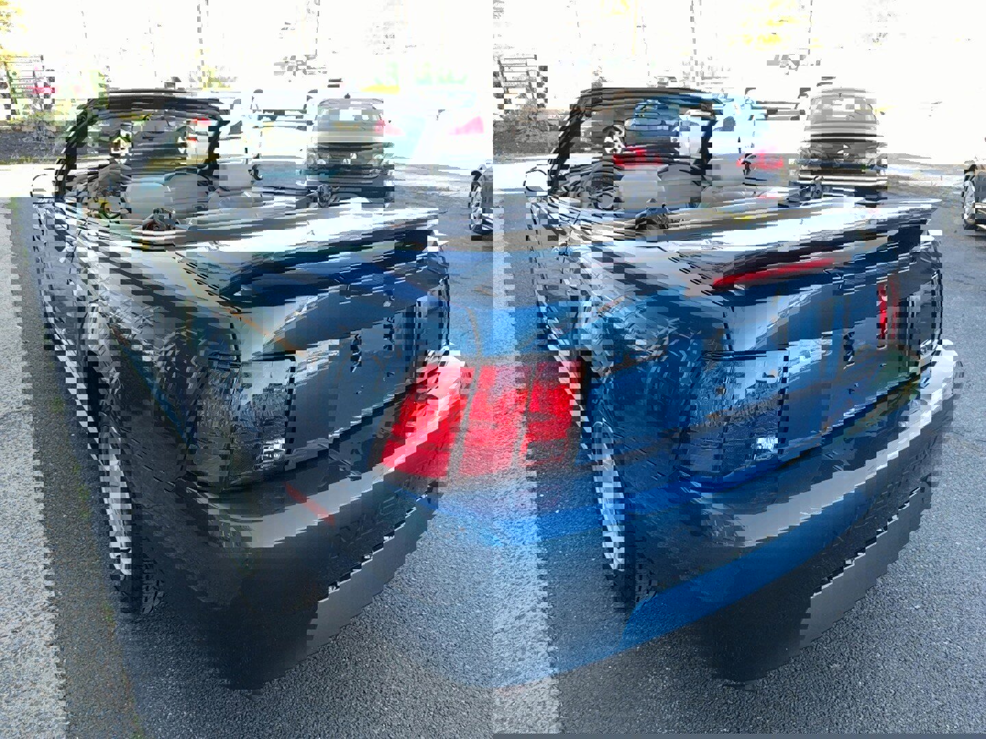 Used 2000 Ford Mustang Convertible RWD image 3