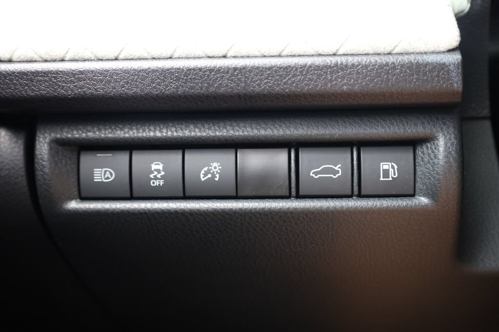 Used 2025 Toyota Camry XLE AWD/4WD image 20