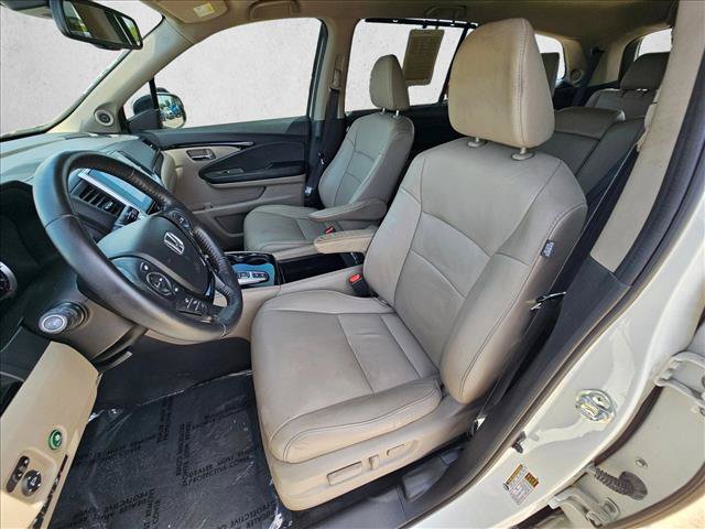 Used 2017 Honda Pilot Touring image 16