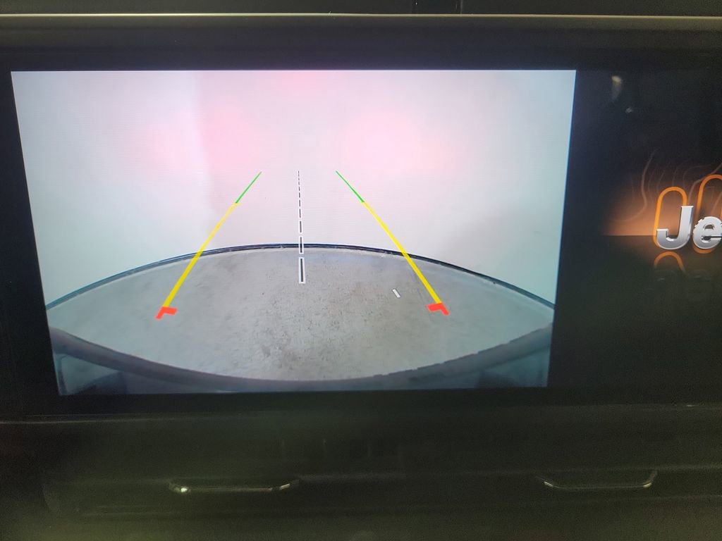 Used 2025 Jeep Wrangler Unlimited Sahara w/ Safety Group AWD/4WD image 20