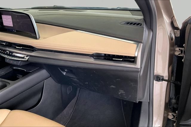 Used 2024 Cadillac XT4 Premium Luxury FWD image 18