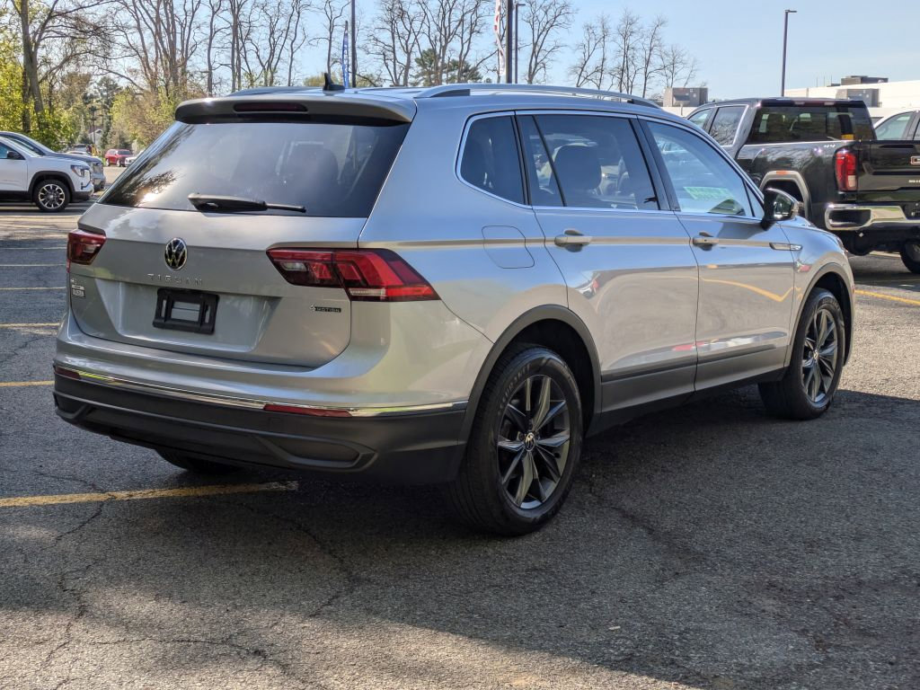 Used 2022 Volkswagen Tiguan SE AWD/4WD image 7
