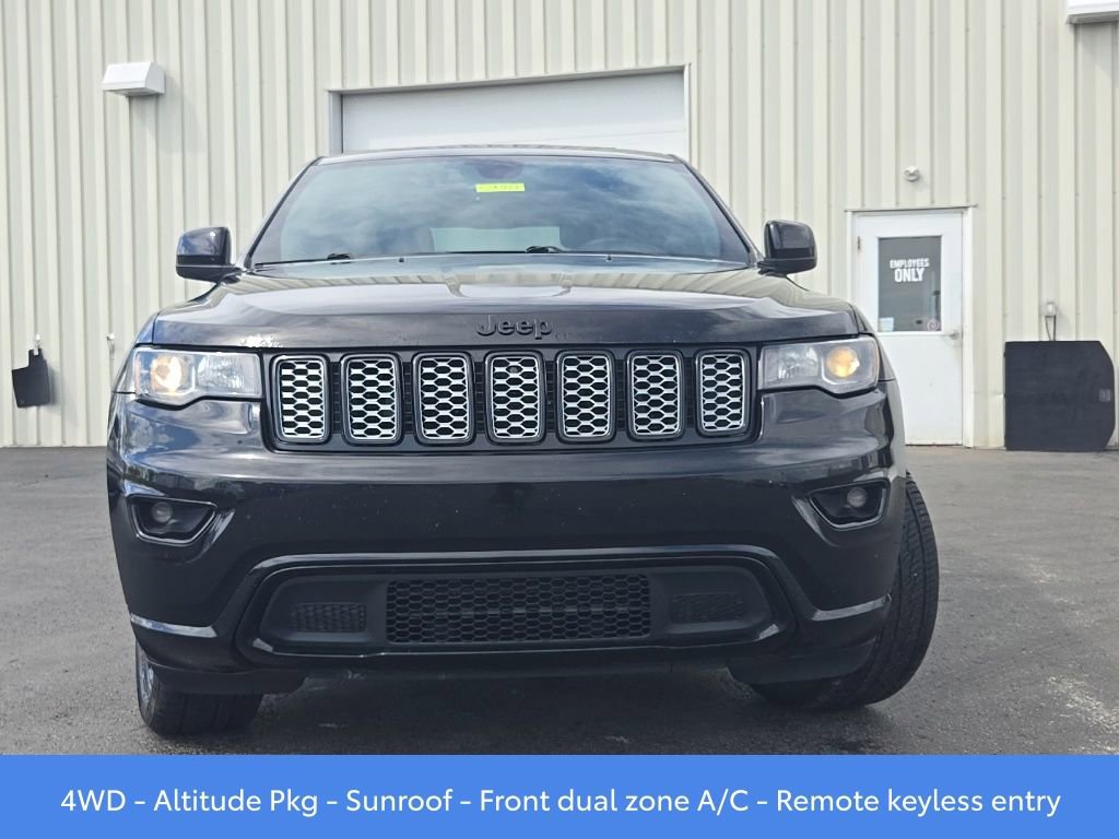 Used 2017 Jeep Grand Cherokee Altitude AWD/4WD image 2
