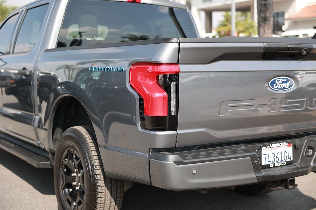 Used 2025 Ford F150 Lightning XLT AWD/4WD image 13