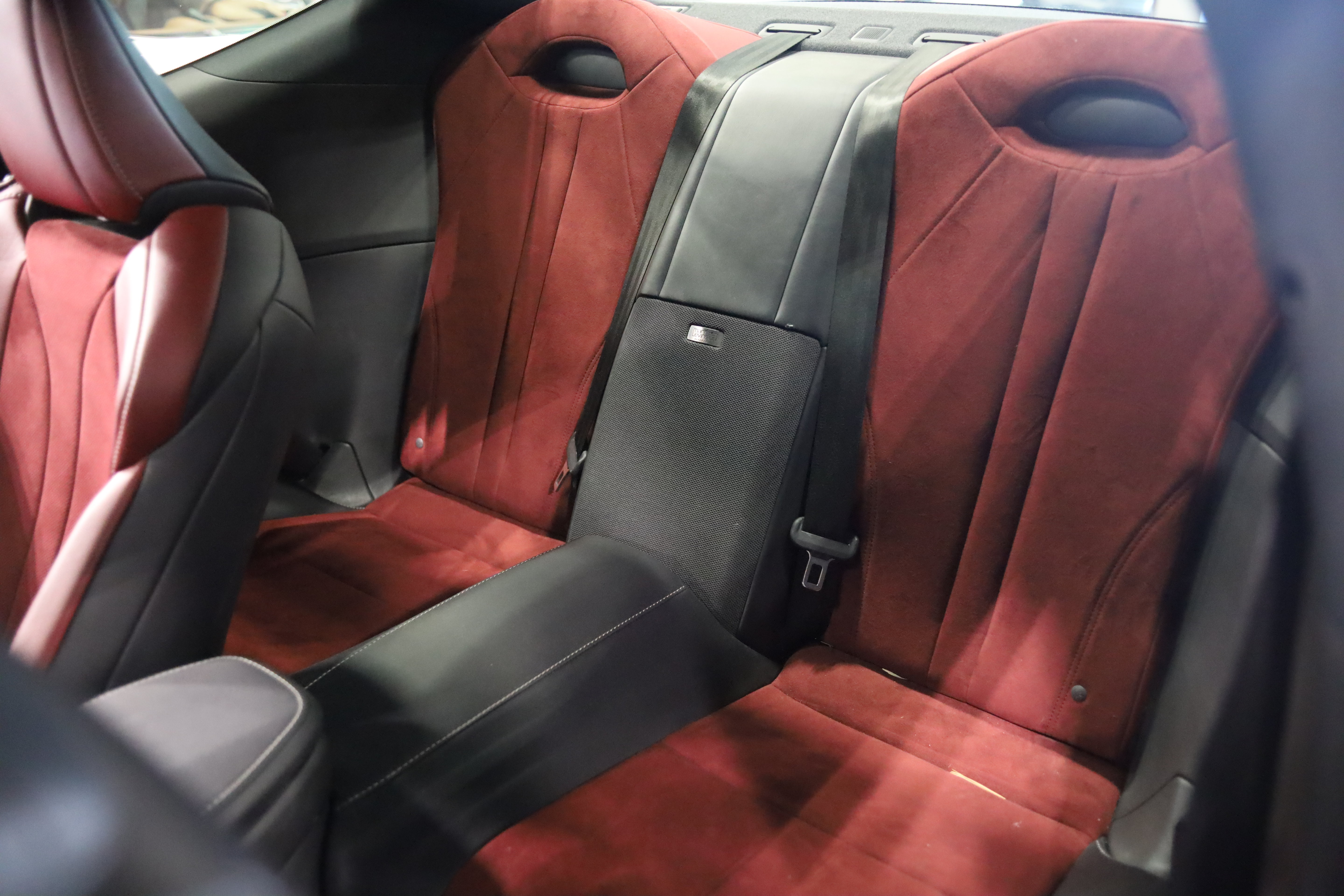 Used 2018 Lexus LC 500 Coupe w/ Sport Package RWD image 39