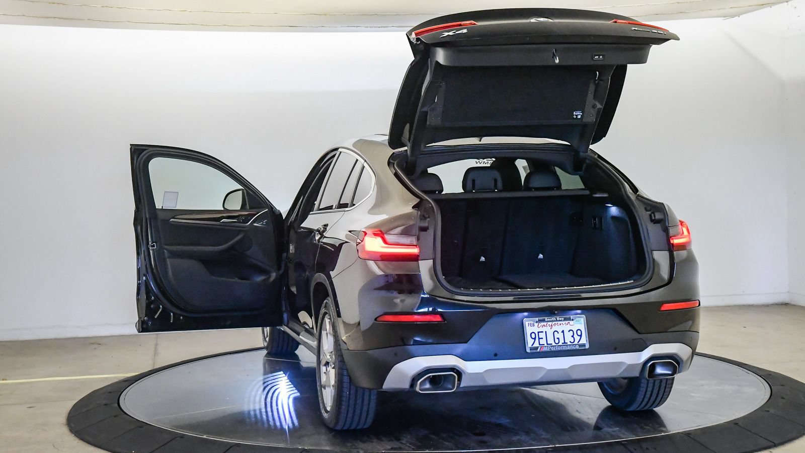 Certified 2023 BMW X4 xDrive30i w/ Convenience Package AWD/4WD image 22
