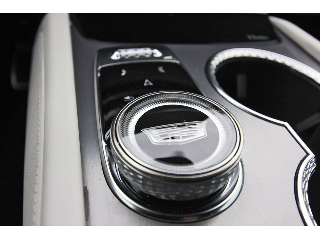 Certified 2026 Cadillac Vistiq Luxury image 26