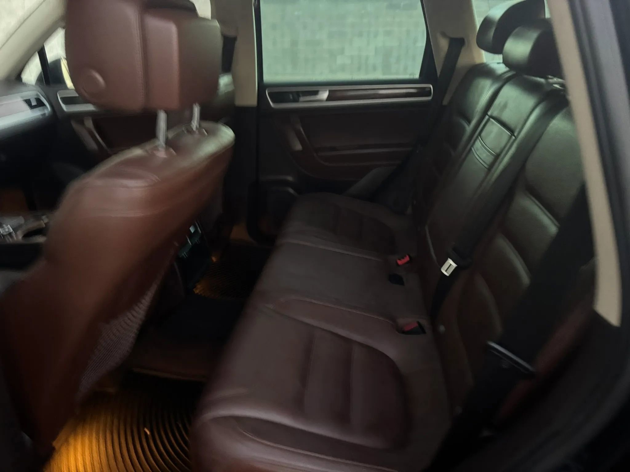 Used 2012 Volkswagen Touareg TDI image 20