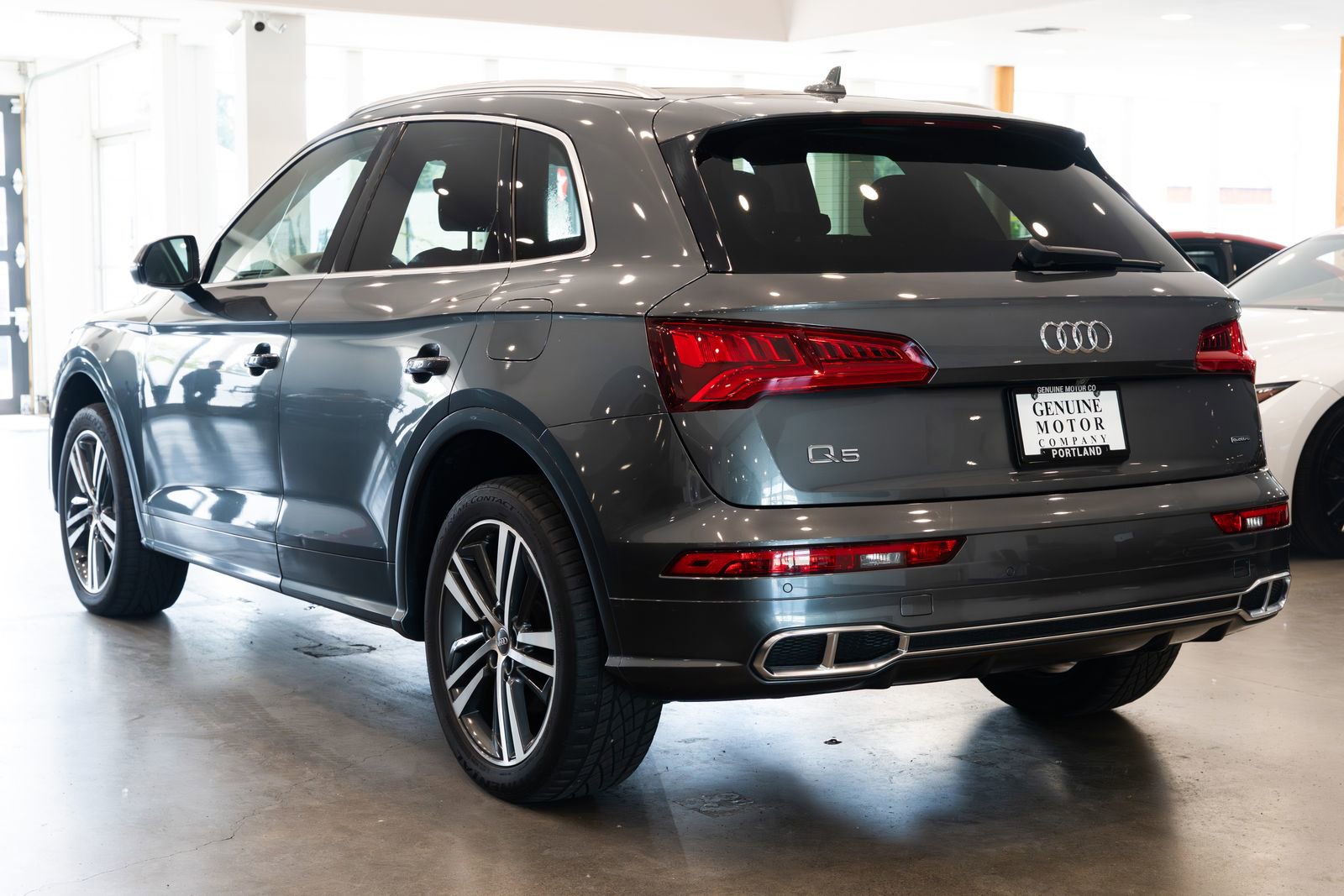 Used 2020 Audi Q5 e Premium Plus w/ Premium Plus Package AWD/4WD image 6