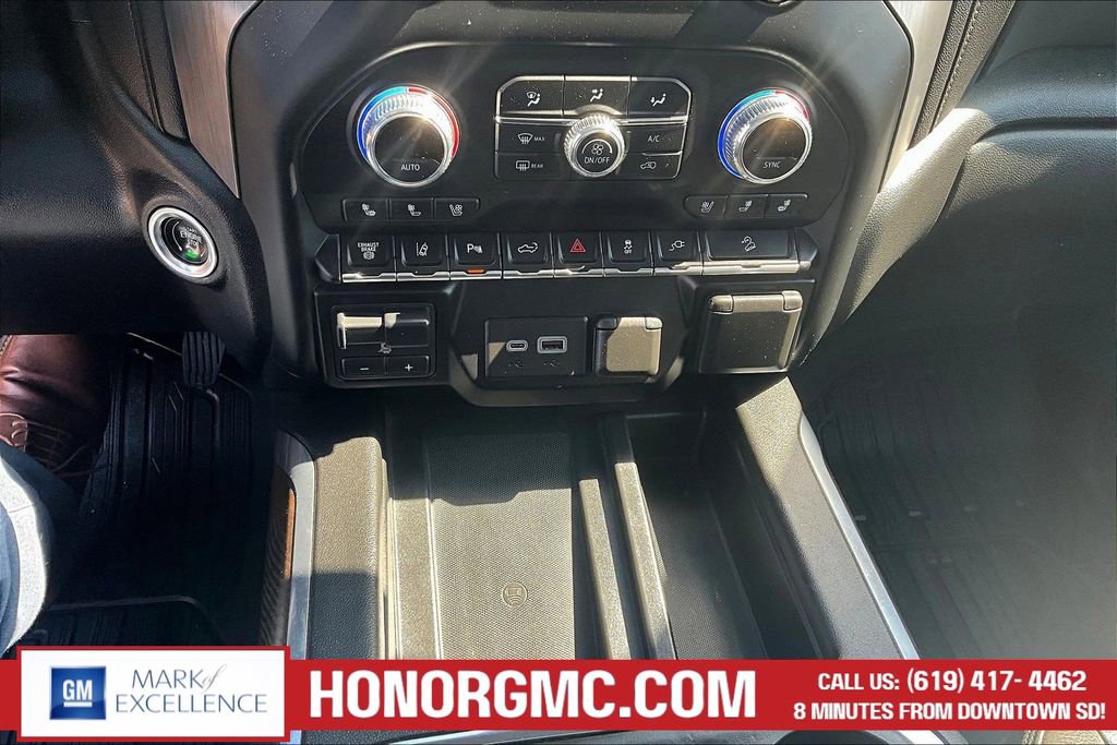 Used 2020 GMC Sierra 2500 Denali w/ Denali Ultimate Package AWD/4WD image 16