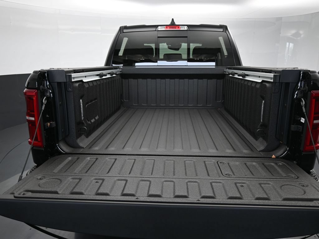 Used 2025 RAM 1500 Limited AWD/4WD image 30