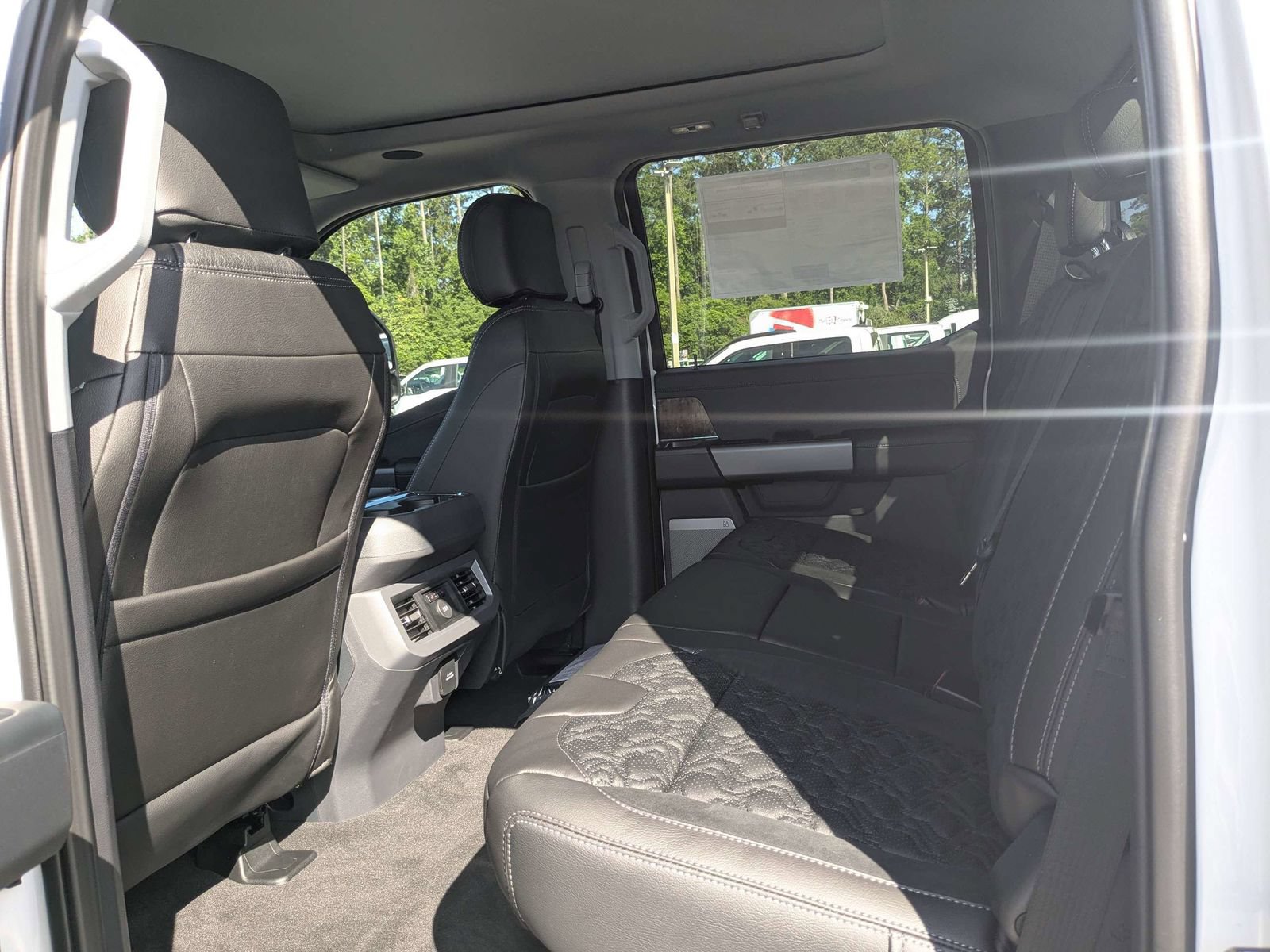 New 2026 Ford F250 Lariat w/ Black Appearance Package AWD/4WD image 14