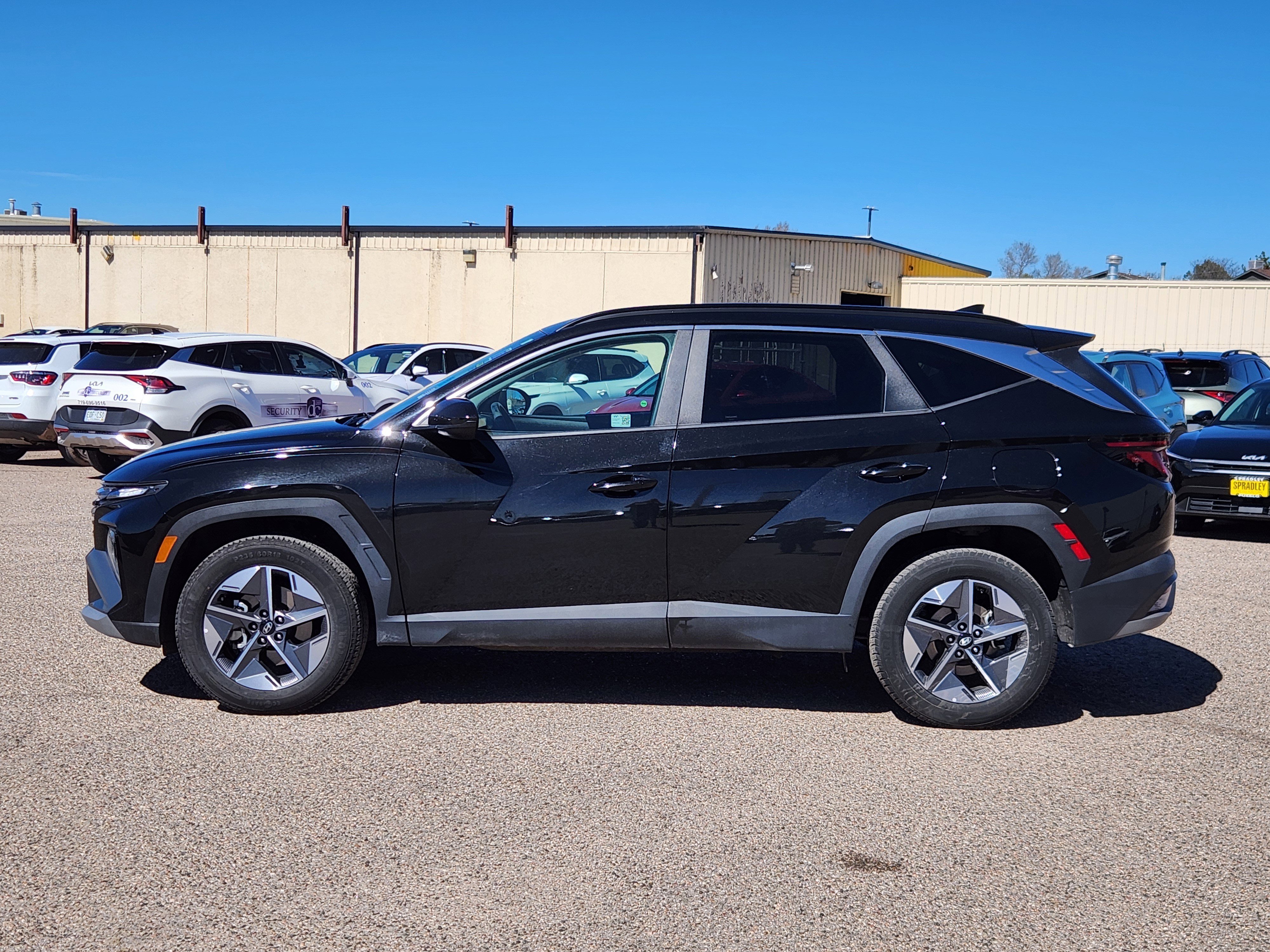 Used 2025 Hyundai Tucson SEL image 2