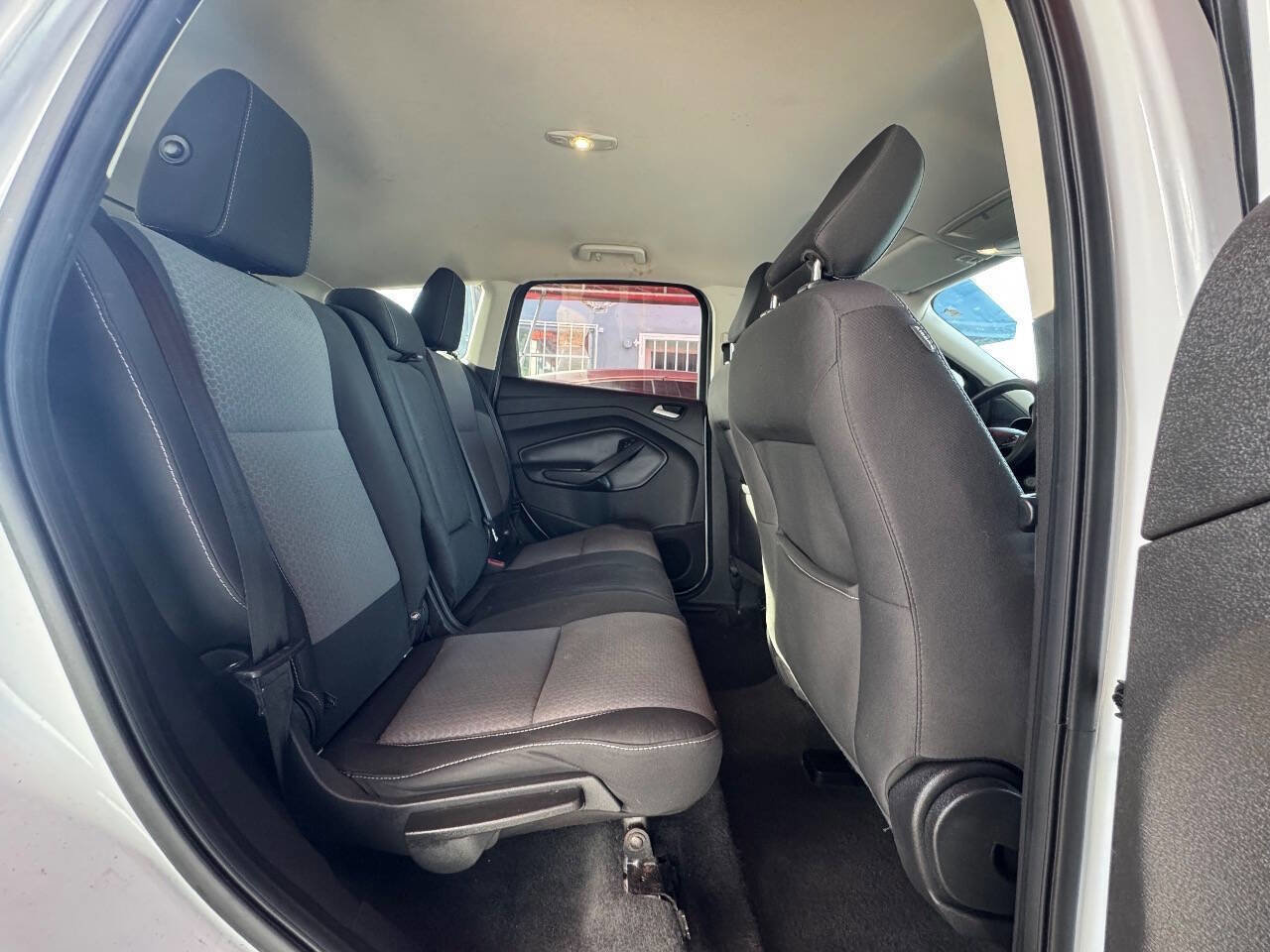 Used 2018 Ford Escape SE w/ SE Sync 3 Package image 8
